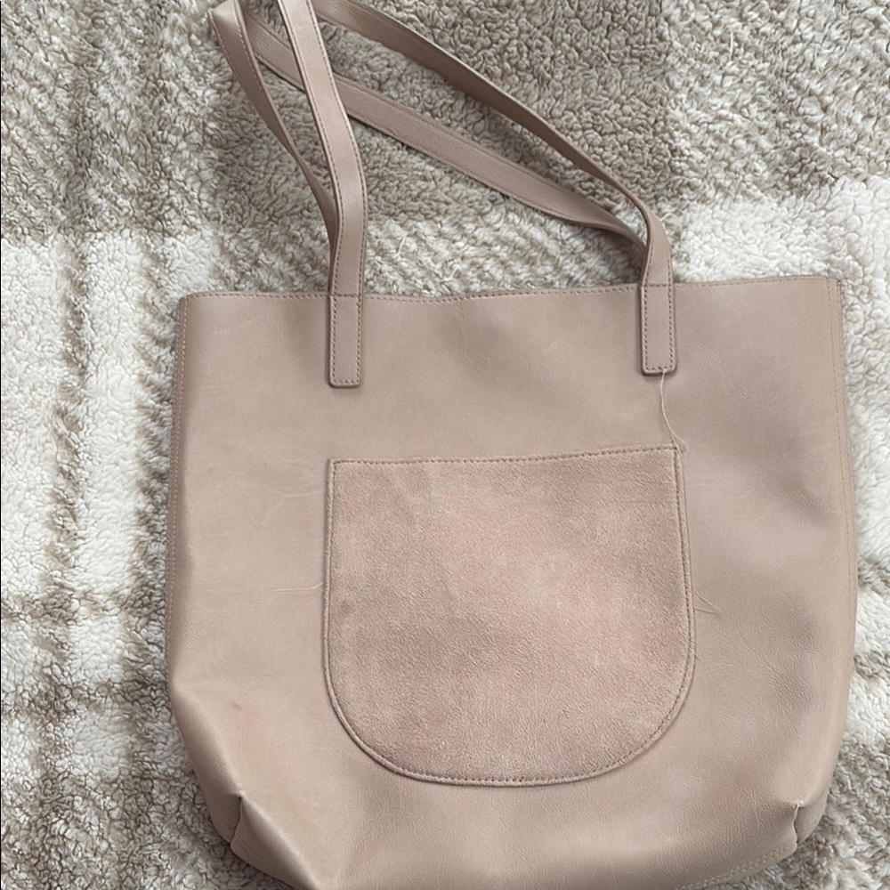 Elegant Tan Leather Tote Bag